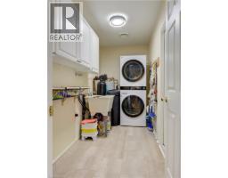 20 EDWIN Crescent - 45