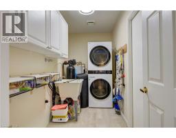 20 EDWIN Crescent - 46