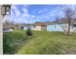 20 EDWIN Crescent - 47