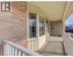 20 EDWIN Crescent - 7