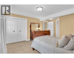 197 AUTUMN HILL Crescent - 16