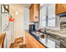 21 FAIRVIEW Crescent - 16