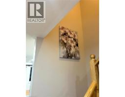 570 LINDEN Drive UnitNo. 3 - 2