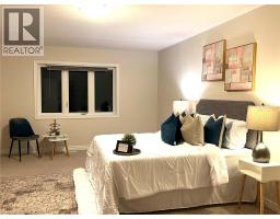 570 LINDEN Drive UnitNo. 3 - 20