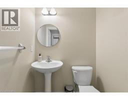 70 CURZON Crescent - 5