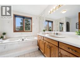 605 STONEBURY Crescent - 32