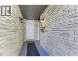 184 SILVER ASPEN Crescent - 2