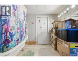 43 MAIN Street N - 17