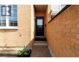 1570 RICHMOND Street UnitNo. 5 - 5