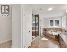 341 ZELLER Drive - 25