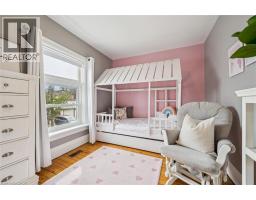 16 HAMPTON Street - 19