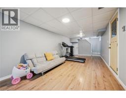 16 HAMPTON Street - 24