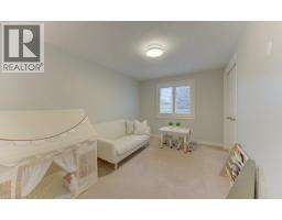 28 WISTERIA Court - 33