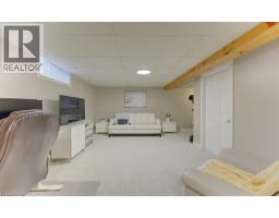 28 WISTERIA Court - 40