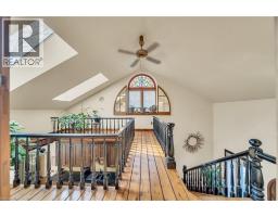 4766 HYNDMAN Drive - 25