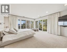 2 ANSLOW Court - 22