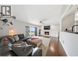 322 HILLCREST Road - 12