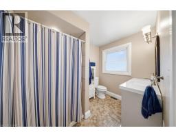 322 HILLCREST Road - 16