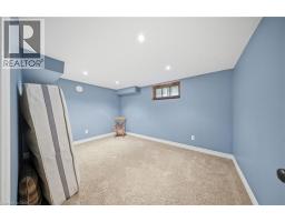 322 HILLCREST Road - 23