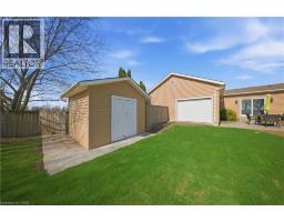 322 HILLCREST Road - 36