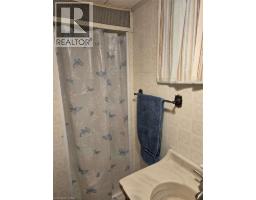 100 NORTH Drive - 13