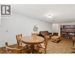 143 ST JEROME Crescent - 33