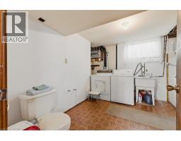 143 ST JEROME Crescent - 34