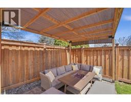 102 IRONSTONE Drive - 36