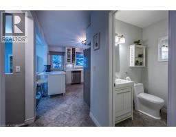 70 BERKLEY Crescent - 18