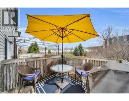 42 GREEN VALLEY Drive UnitNo. 55 - 9