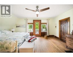 14 GOSHEN Street S - 27