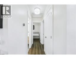 18 TWEEDSMUIR Avenue - 11