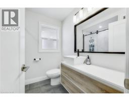 18 TWEEDSMUIR Avenue - 14