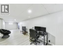 18 TWEEDSMUIR Avenue - 18