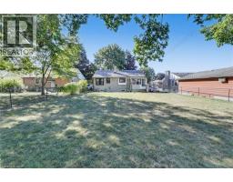 18 TWEEDSMUIR Avenue - 23