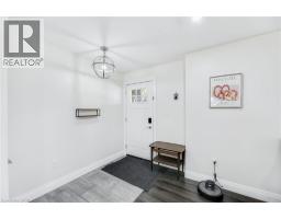 18 TWEEDSMUIR Avenue - 3