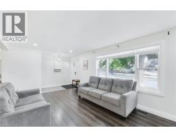 18 TWEEDSMUIR Avenue - 5