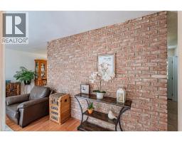 26 DOUGLAS Avenue - 10