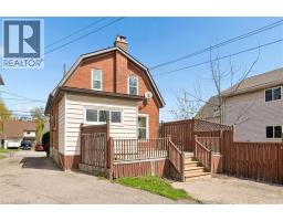 367 VICTORIA Street S - 32