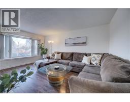 22 DUNCAIRN Avenue - 13