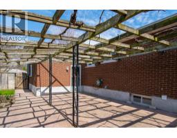 103 QUEENSTON Drive - 18