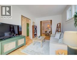 8 SPRING Street E - 11