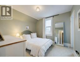 8 SPRING Street E - 24