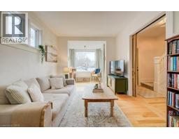 8 SPRING Street E - 8