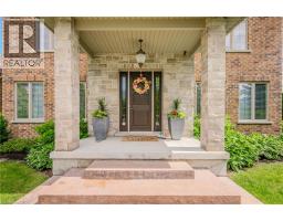 23 HIGHGROVE Court - 3