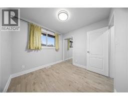 42 TUPPER Crescent - 15