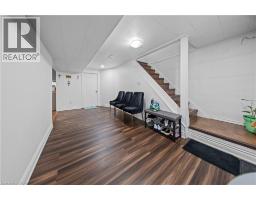 42 TUPPER Crescent - 17