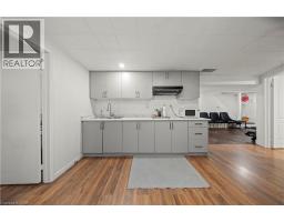 42 TUPPER Crescent - 20