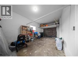 42 TUPPER Crescent - 23