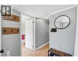 12 OUSE Street S - 11